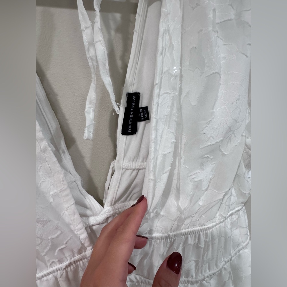 Fourteen Twelve White Textured Tie-Back Mini Dress (Size L) - Picture 3 of 6